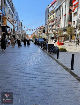 Fırsat Alemdağ Caddesi Üzerinde Kurumsal Kiracılı 3 Katlı Mağaza