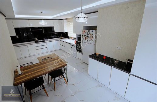 Ovacık Hayat Koleji Yakını Ultra Lüks Yapıda Site İçi