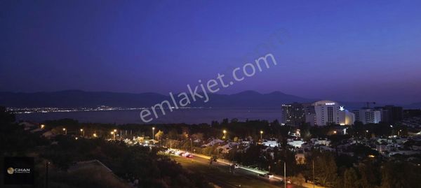 Kuşadası Kadınlar Denizi'nde Satılık Arsa