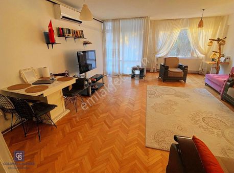 Bornova Erzene Mahallesi Eşyalı 3+1 Kiralık Daire