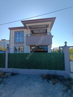 Satılık Yeniköy De Villa