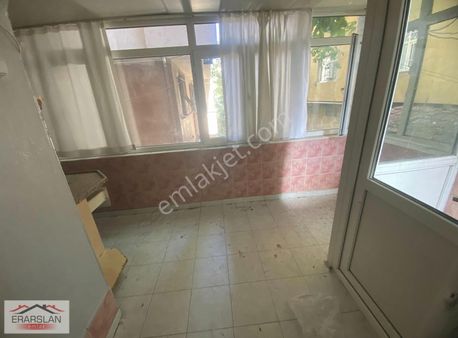 Erarslandan Satılık Düz Giriş 2+1daire 75m2 Masraflı Boş Kombili