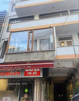 S00795 Ayhan Gezer'den Çarşı Merkezde Satılık Daire/ofis