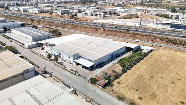 Kemalpaşa Osb'de 10.000 M' Arsa İçinde 8250 M2 Satılık Fabrika