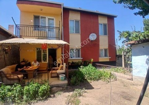 71 Evler Mahallesinde Satılık Bahçeli 2 Katlı Müstakil Ev