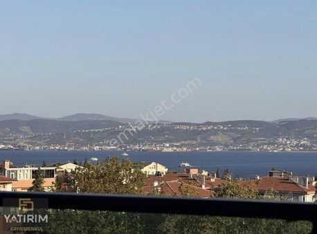 Bağlarbaşı Merkez'de Deniz Manzaralı 2+1 95 M² Asansörlü Ara Kat