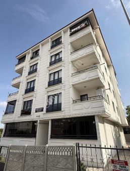 2+1 Kullanışlı Arakat 2 Yaşında Barış Mahallesinde