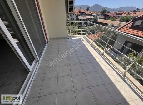 Limopol'den Satılık 4+1 Çatı Dubleks