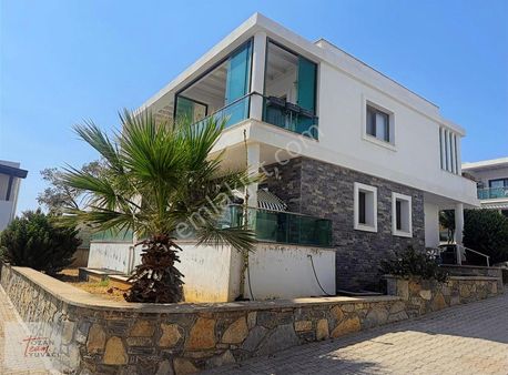 Bodrum Alt Konacık'ta Site İçinde Satılık Geniş Flet Daire