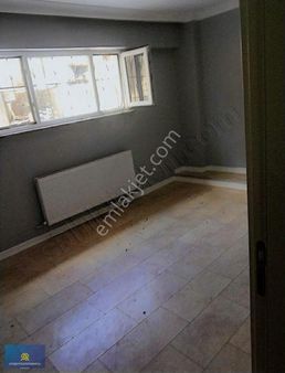 Güvercintepe Okula Caddeye Yakın 3+1 115 M2 Satılık Giriş