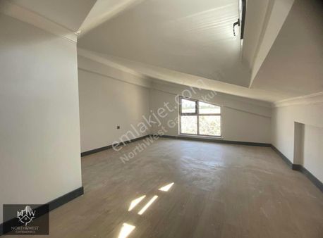 North&west'ten İncek'te Ebeveyn Banyolu Geniş Tip Satılık 3+1