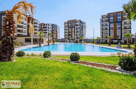 Remax Area Dan Havuzlu Site De Satılık 5+1 Sıfır Dubleks Daire