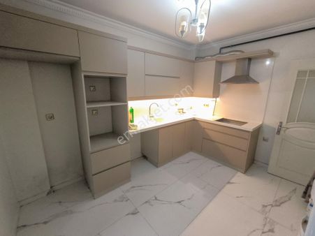 Buca Akıncılar İzban Yakını 125 M2 Kış Bahçeli Satılık 3+1 Daire