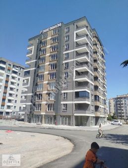 Küçük Ali Mahallesi'nde Cift Banyolu Geniş Daire Hazir Meskenli