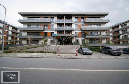 Re/max7tepe'den Acarvadi Evlerinde Teras Kullanımlı Satılık 4+1