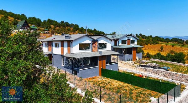 Garanti Emlaktan Merkeze 7 Km Uzaklıkta Müstakil Villa