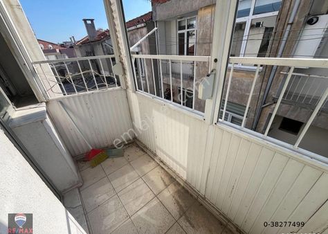 Karşıyaka Tersane Mahallesinde Satılık 3+1 Daire