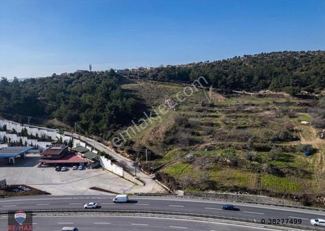 Bornova Karaçam 'da Ana Yola Cephe 10.000 M² Satılık Tarla