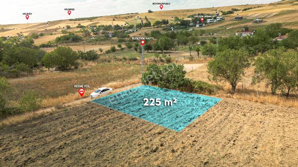 Değirmenköy'de 225 M² Elektiriğin Yanı Başında Satılık Tarla