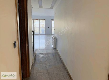 Kuşadası Merkeze Yakın Geniş Çatı Dubleks