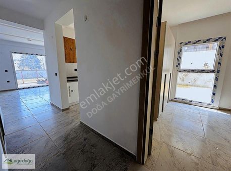 Kuşadası Oto Gar Arkası Sıfır 2+1 Bahçe Katı Daire