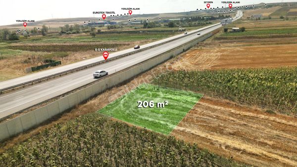 Değirmenköy Mahallesinde E-5 Karayoluna Cephe 206 M² Satılık Tarla