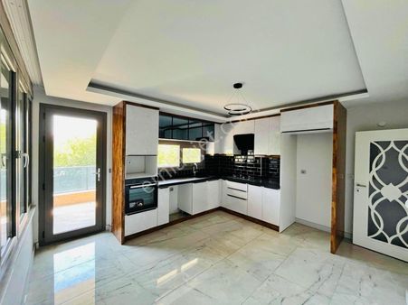 Ersan Özdemir İnşaat Askeri Kampa 500mt Ara Kat Ulta Lüx 3+1 Daire