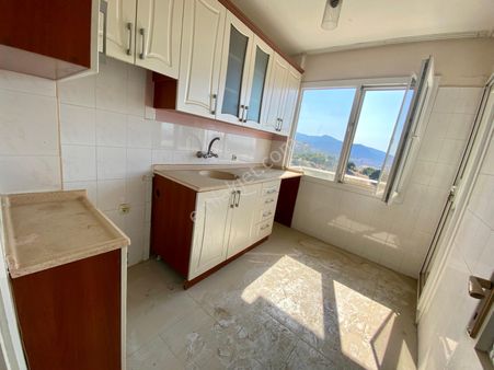 Hastahane Yakını Cd. Yanı Deniz Manzaralı Çift Cephe 90m² Daire