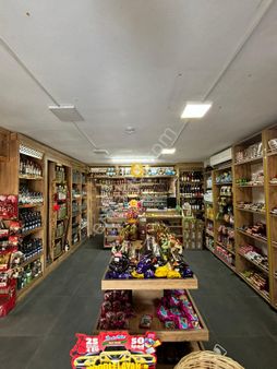 Kuşadası Kadınlar Denizinde Yüksek Cirolu Devren Kiralık Market