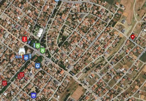 Değirmenköy'de Orta Parsel Bitişik Nizam 4 Kat İmarlı 312m² Arsa