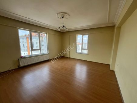 Mevlana Mah Tramvay Son Durakta Satılık 3+1 Daire 55/3