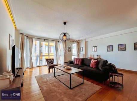 R-one Beyoğlu Superb Flat With Balcony And Furniture For Rent