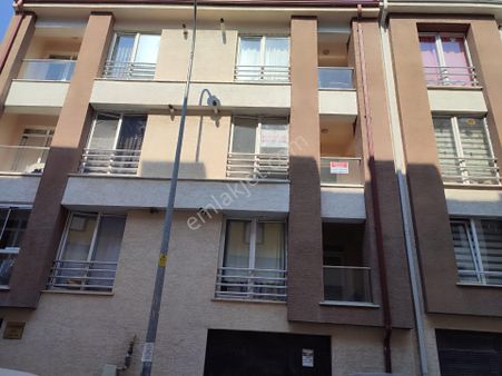 Sütlüce'de, Ayrı Mutfaklı, Balkonlu, Kiralık 1+1 Daire