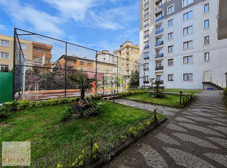 Hastaneye, Metroya Çok Yakın Şahane Sitesinde Satılık 1+1