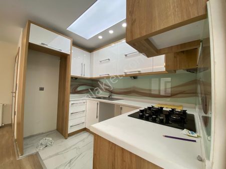 Ersan Özdemir İnşaattan Merkez'de 2+1 Daire Kombi Cam Balkon