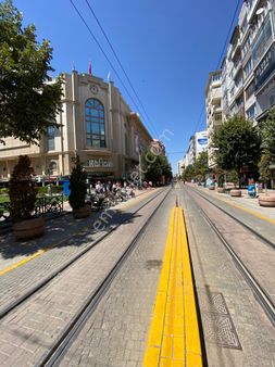 Elmastan Satılık Kanatlı Avm Karşısı 3+1 Daire