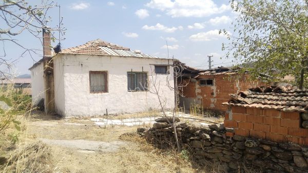 Yatağan Yava Köyünde Satılık Köy Evi