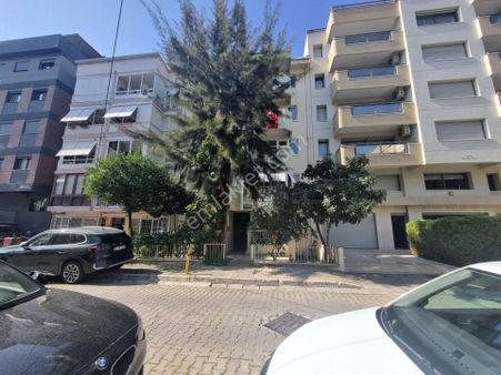 Keyifli Ve Nezih Muhitte, Bostanlı Mah.’de Satılık 2+1 Daire