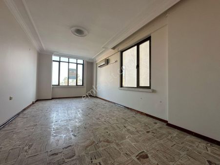 Arve'den Deniz Manzaralı Teyfik Sırrı Gür Karşısı Ofis İş Yeri