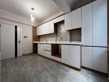 Ersan Özdemir İnşaattan Bahçeli Masrafsız Merkez'de 2+1 Daire