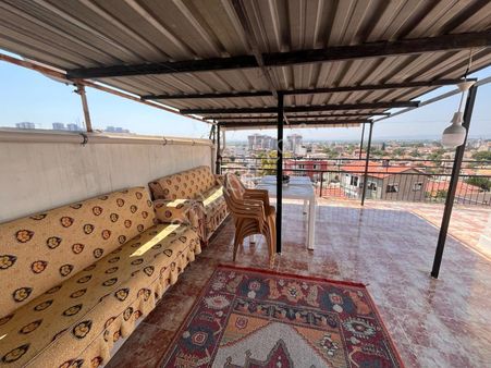 Menemen Merkeze Yakın Arsa Ve İki Katlı Bina