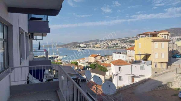 Kuşadası Merkezde Satılık 2+1 Deniz Manzaralı Daire