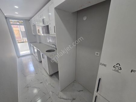 Mimar Emlak'tan Mehmet Akifte Krediye Uygun Sıfır Bina 2+1 1.kat