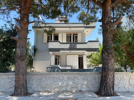 Gülkent'te Geniş Bahçeli&ayrı Mutfaklı 3+1 Müstakil Villa