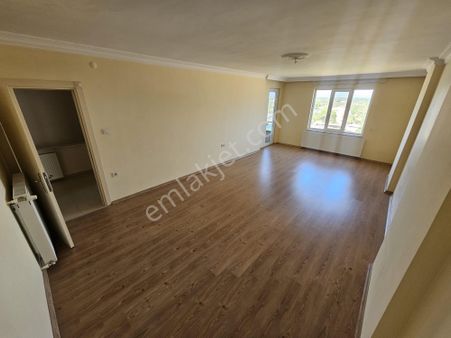 Ön Emlak'tan Burhaniye Merkezde Satılık 4+1 Dubleks Daire!