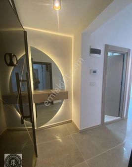 Kenan Evren 3+1+g Odalı K.mutfak 180m2 Satılık Daire Cazipppppp