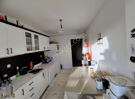 Beykent 1. Etapta Ana Cadde Üzeri (3+1) Satılık Daire