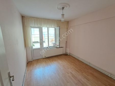 Tekirdağ Süleymanpaşa Çarşı Merkez Satılık 2+1 Bahçe Katı Bodrum