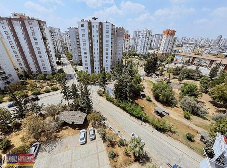 Adana Koop Cadde Üzeri Park Manzaralı İskanlı Kat Mülkiyetli