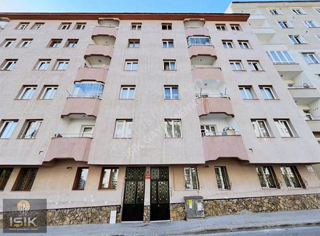 Işık Gayrimenkul'den Terminal Caddesinde Eşyalı Kiralık Daire
